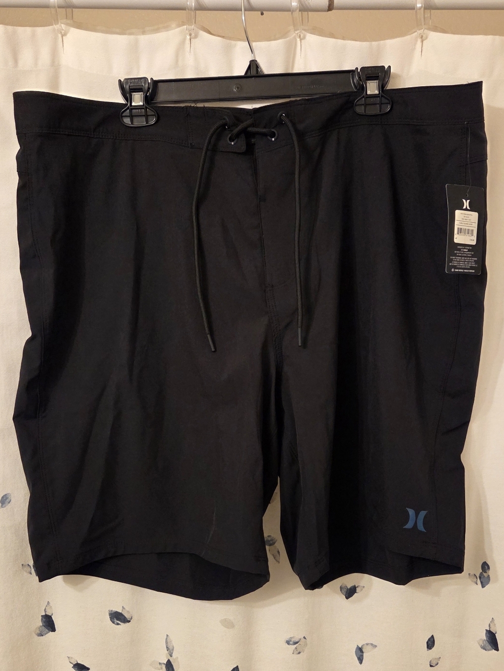 Hurley Black Boardshorts Size 42 - NWT